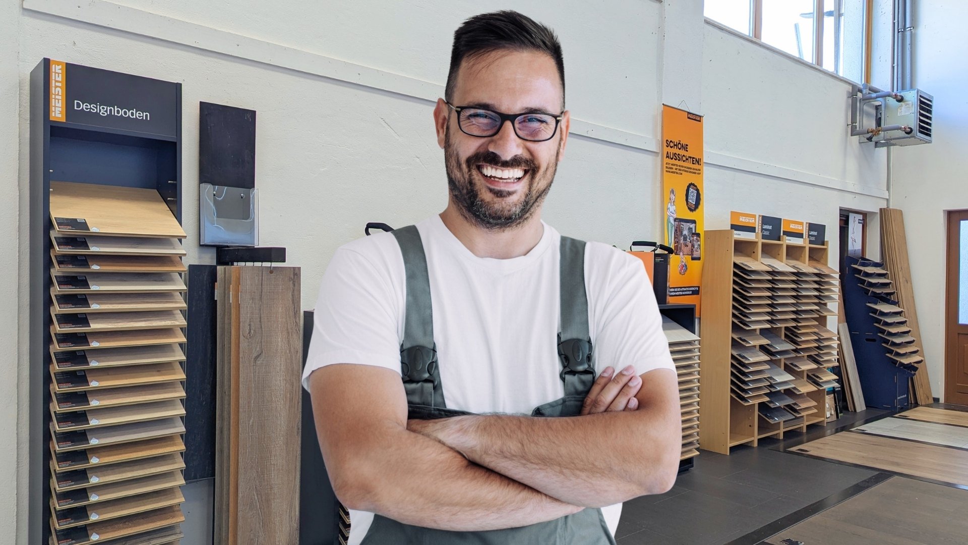 Unser Expertentipp für Parkettboden: Wählen Sie hochwertiges Echtholz und achten Sie auf die richtige Versiegelung, um eine lange Lebensdauer und edle Optik zu sichern. Eine fachgerechte Verlegung und regelmäßige Pflege sorgen dafür, dass Ihr Parkettboden dauerhaft schön und widerstandsfähig bleibt.