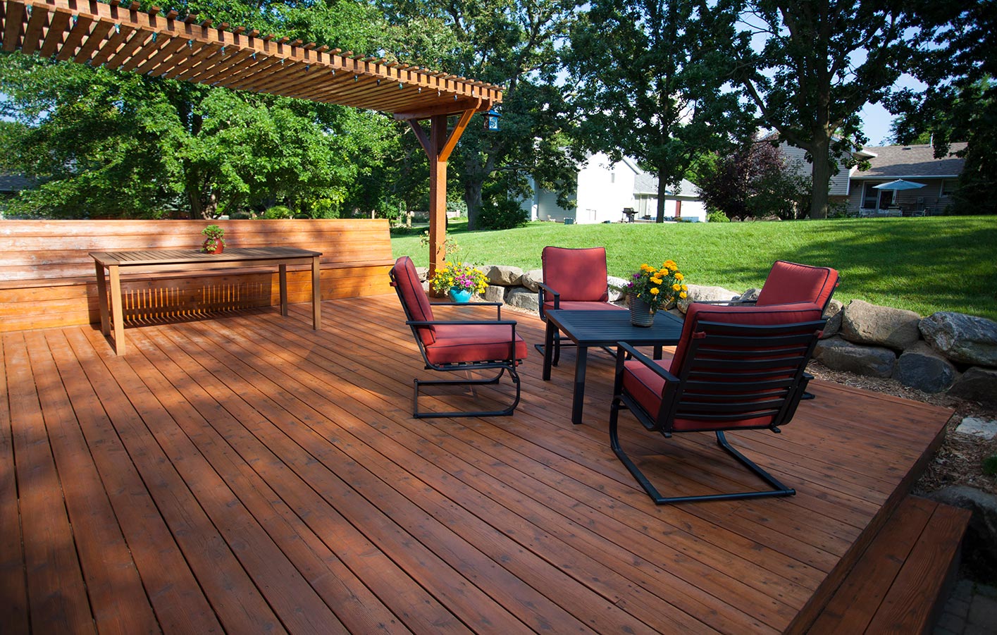 Terrassendielen und Holzböden für den Garten beim Holzfachhändler Grote in Nienburg